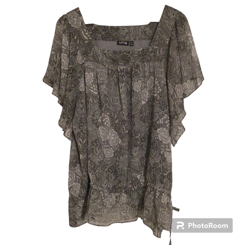 Apt 9 Gray and White Paisley Print Top Size 2X